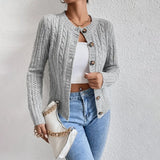 Geknöpfter Cardigan mit klassischem Zopfmuster – Produktansicht 3