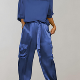 Bequemes zweiteiliges Loungewear-Set mit praktischen Taschen – Produktansicht 12
