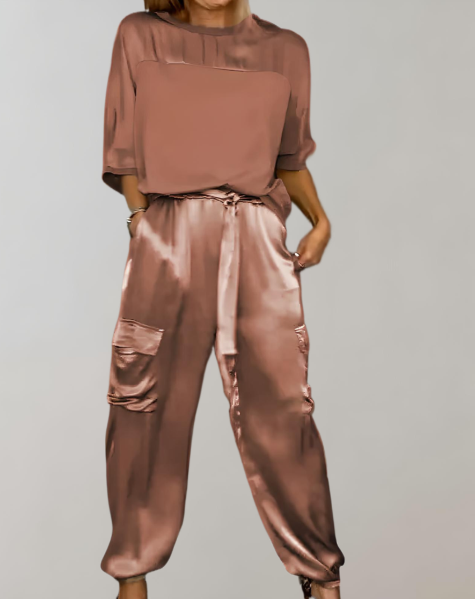 Bequemes zweiteiliges Loungewear-Set mit praktischen Taschen – Produktansicht 10