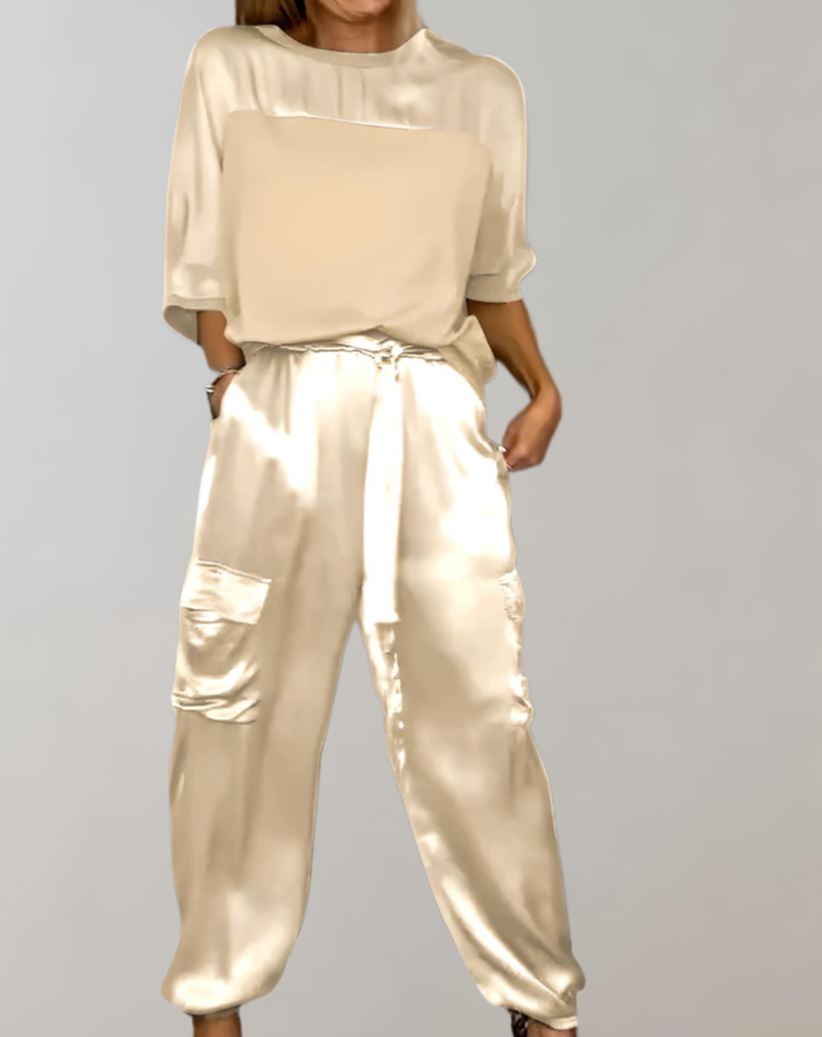 Bequemes zweiteiliges Loungewear-Set mit praktischen Taschen – Produktansicht 5