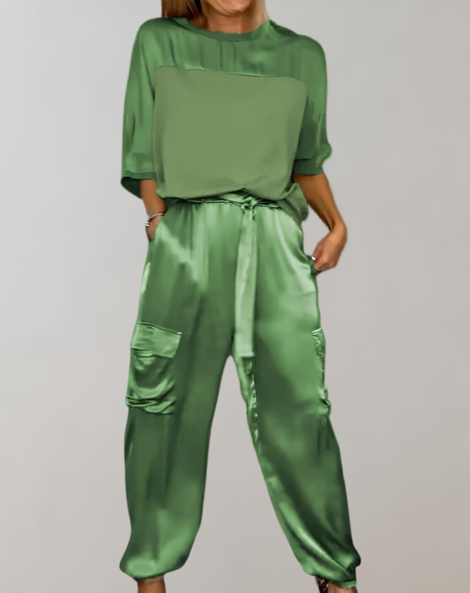 Bequemes zweiteiliges Loungewear-Set mit praktischen Taschen – Produktansicht 7