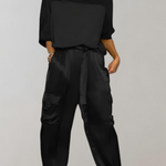 Bequemes zweiteiliges Loungewear-Set mit praktischen Taschen – Produktansicht 8