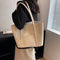 Elegante Schultertasche aus hochwertigem Material in Wickeloptik – Produktansicht 11