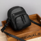 Elegante Ledertasche in schlichter Optik – Produktansicht 2