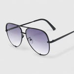 Stilvolle Sonnenbrille für jeden Anlass mit verspiegelten Gläsern – Produktansicht 1