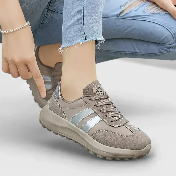 Bequeme Sneakers mit weicher Dämpfung in Grau – Produktansicht 1