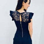 Femininer Jumpsuit mit Wickelausschnitt – Produktansicht 3