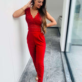 Cecile | Eleganter Spitzen-Jumpsuit mit kurzen Ärmeln
