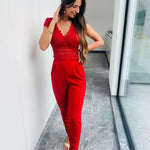 Cecile | Eleganter Spitzen-Jumpsuit mit kurzen Ärmeln