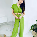 Romane | Fließender Jumpsuit mit Wickelausschnitt und Gürtel