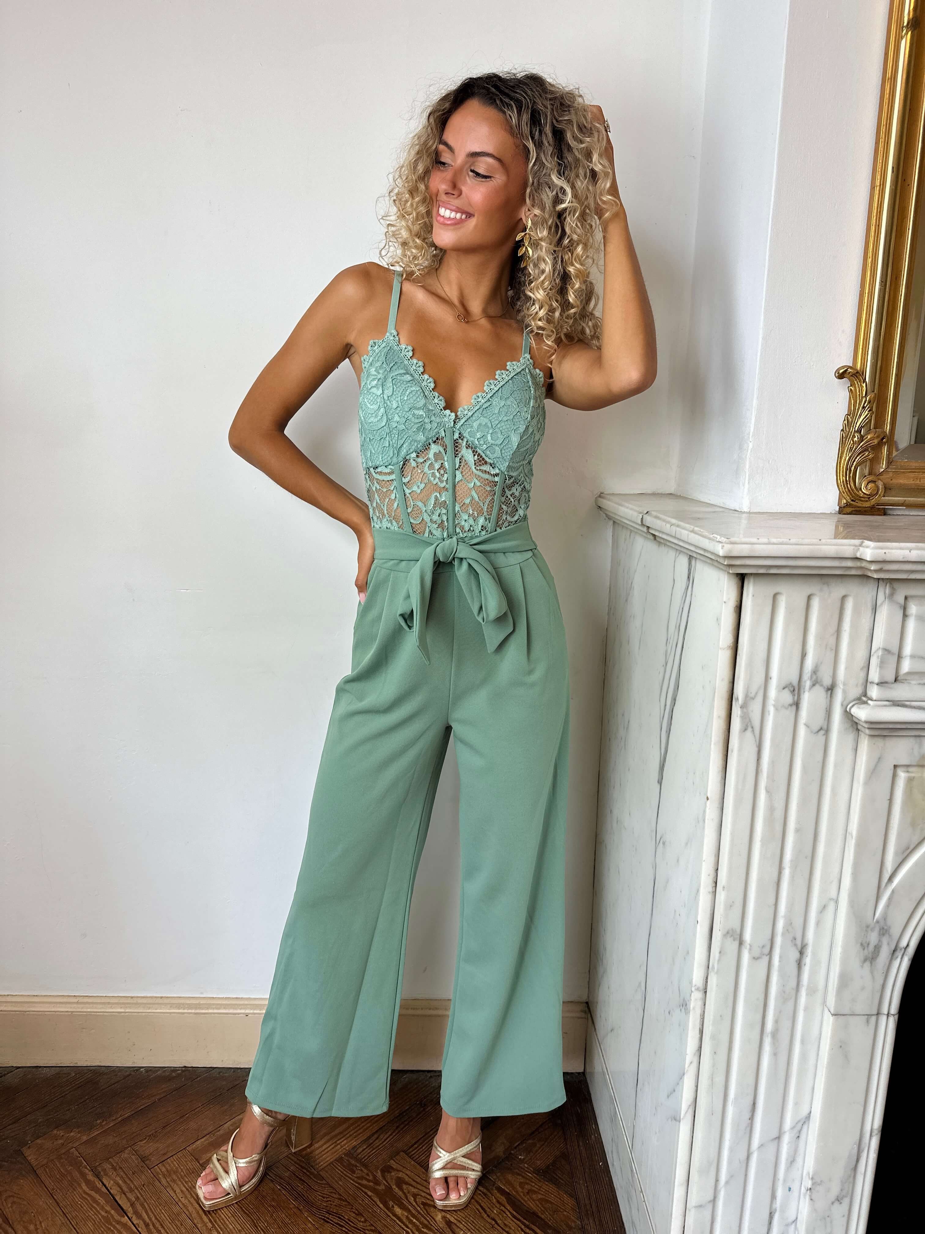 Eleganter Spitzen-Jumpsuit mit weitem Bein – Produktansicht 4