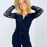 Nellie | Femininer Spitzen-Jumpsuit mit langen Ärmeln
