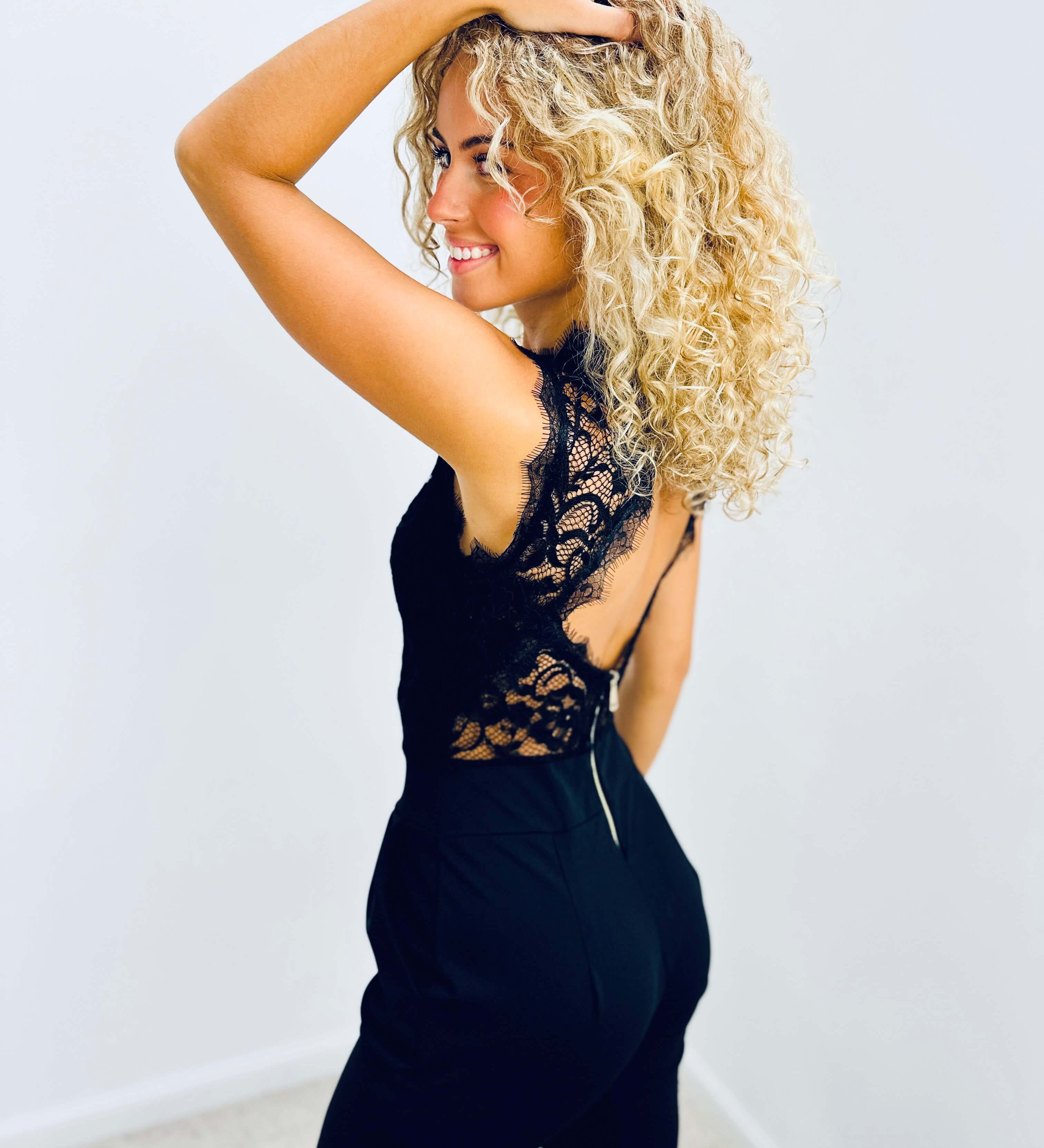 Georgia | Ärmelloser Jumpsuit mit Spitzenrücken