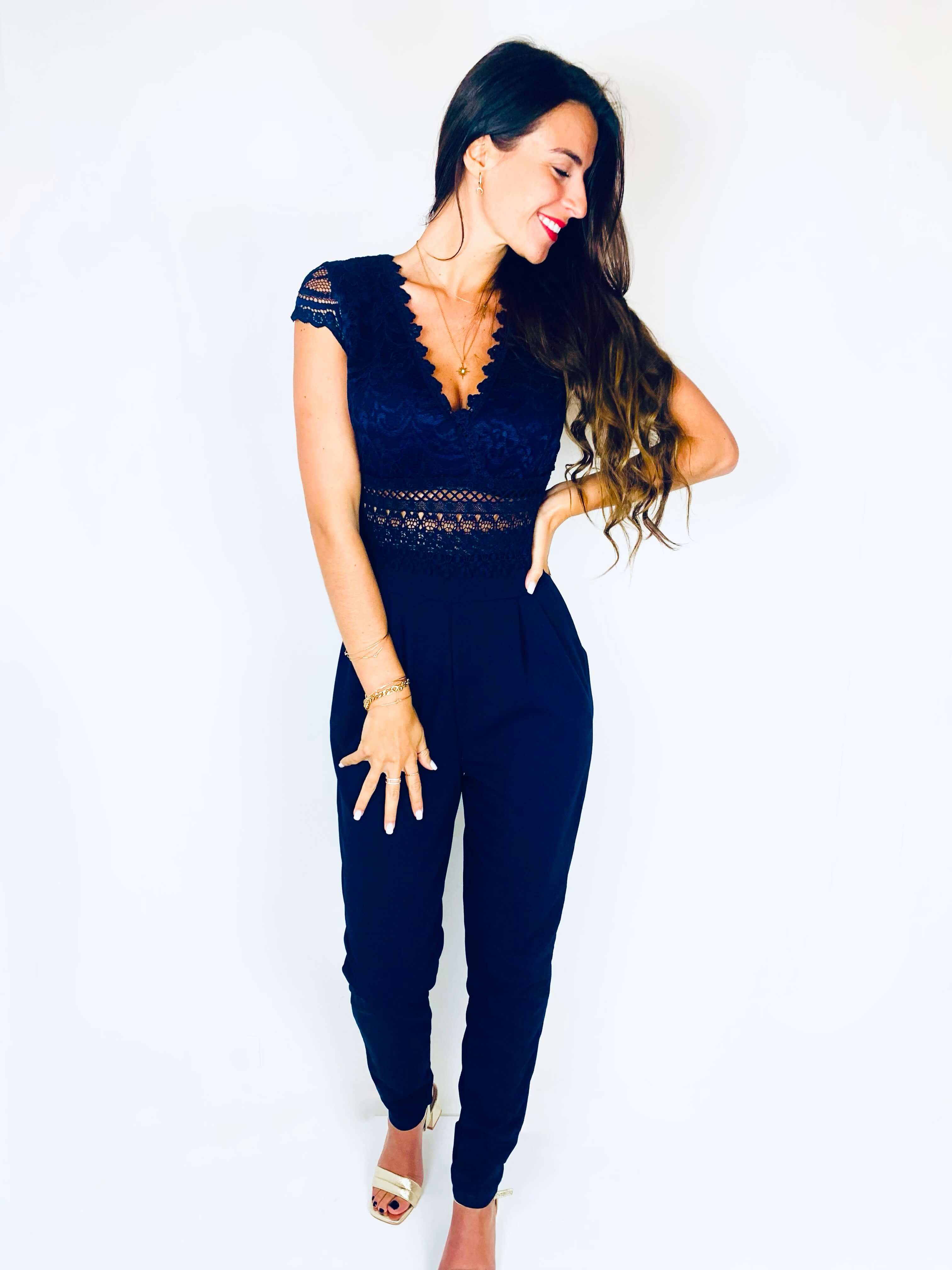 Cecile | Eleganter Spitzen-Jumpsuit mit kurzen Ärmeln