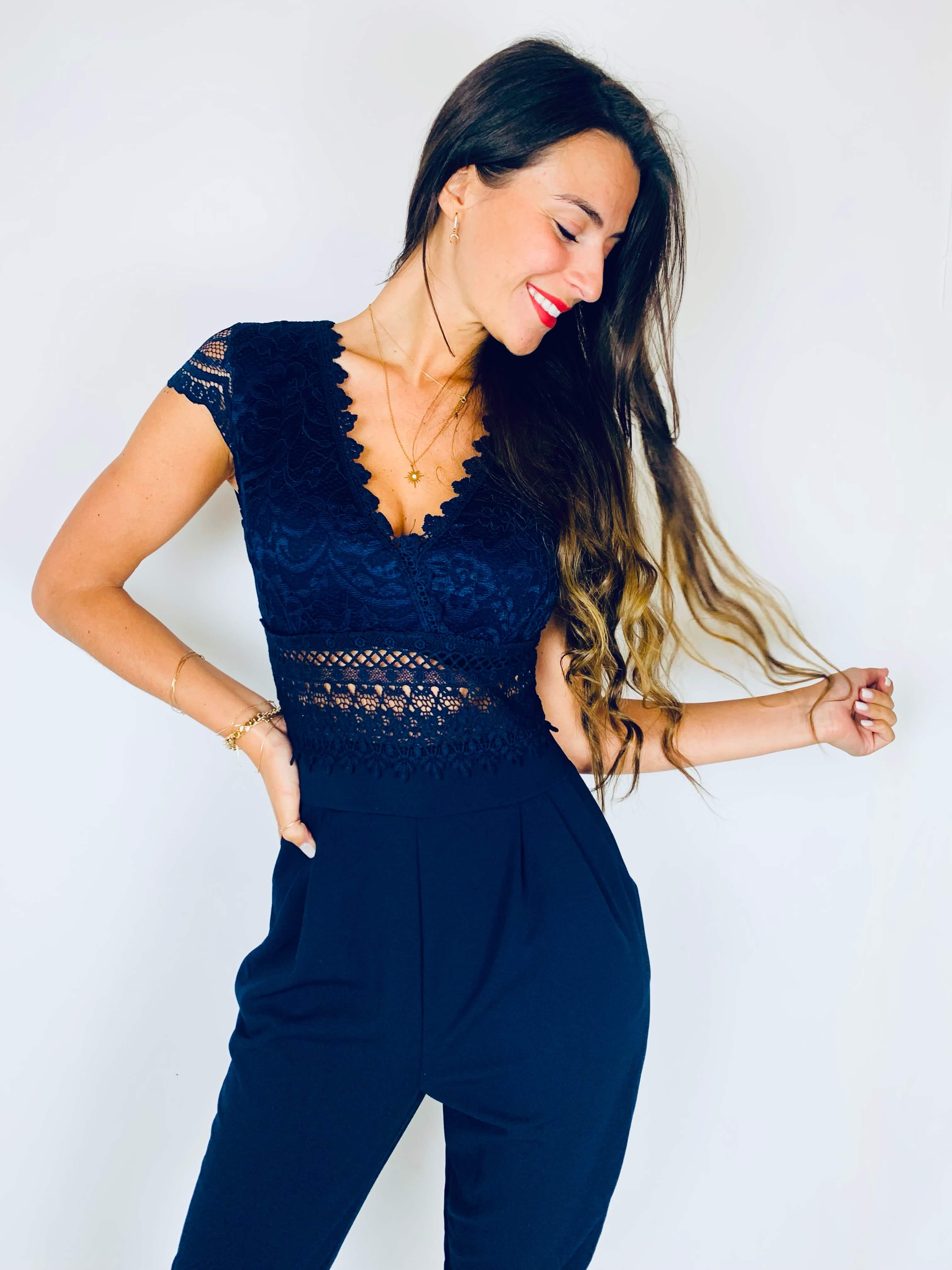 Cecile | Eleganter Spitzen-Jumpsuit mit kurzen Ärmeln