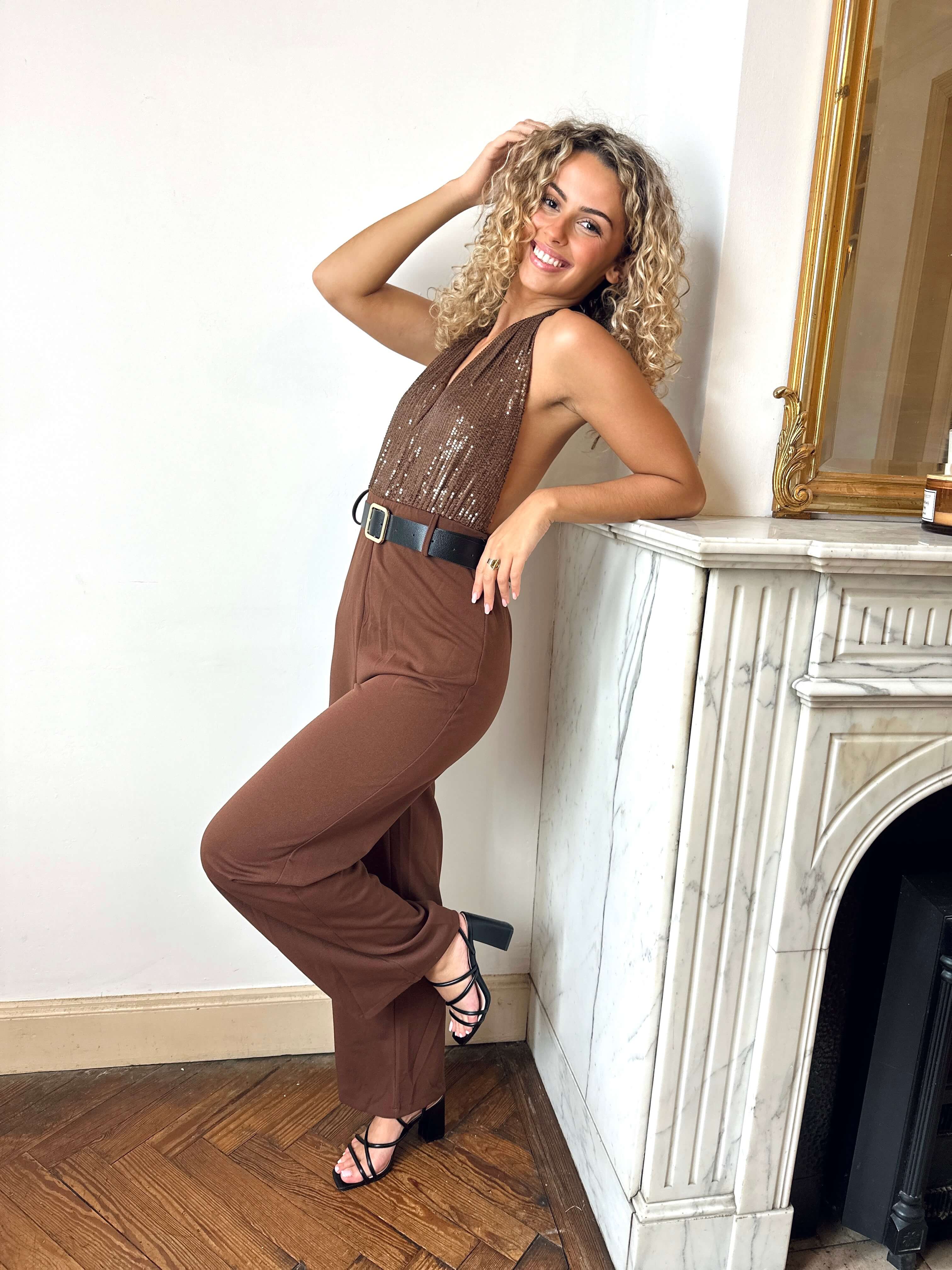 Eleganter Jumpsuit mit Pailletten und Gürtel – Produktansicht 7