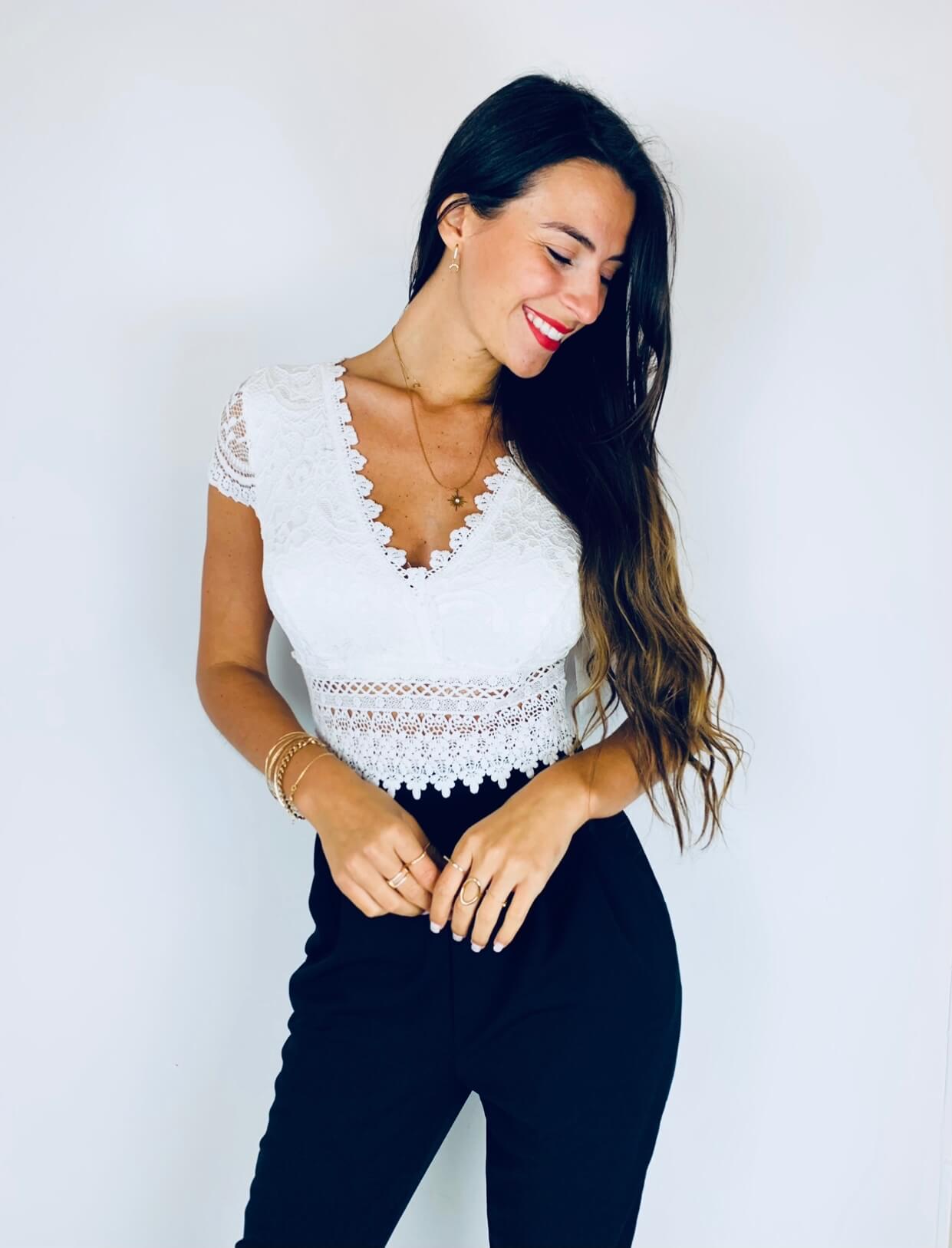 Cecile | Eleganter Spitzen-Jumpsuit mit kurzen Ärmeln