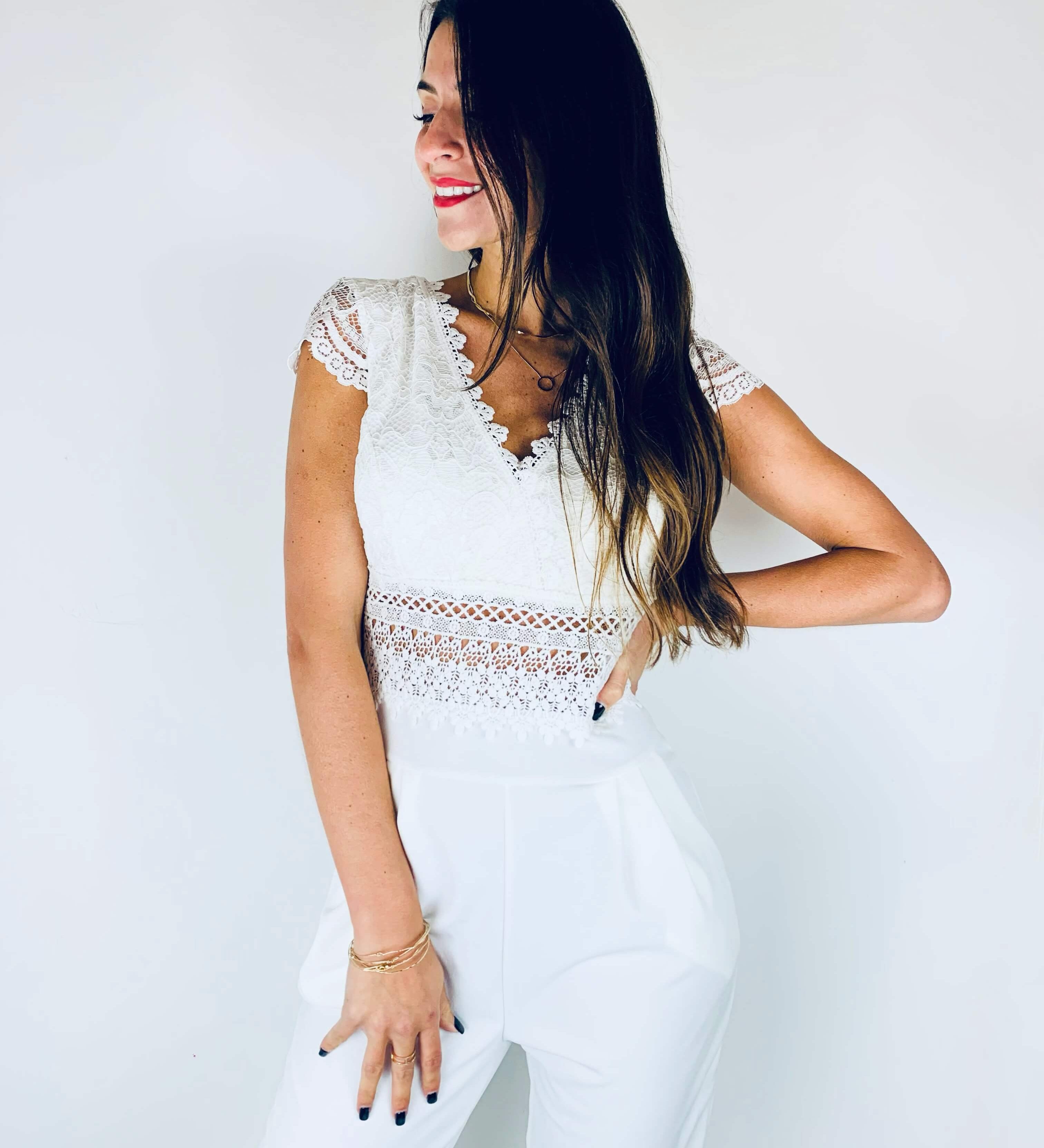 Cecile | Eleganter Spitzen-Jumpsuit mit kurzen Ärmeln