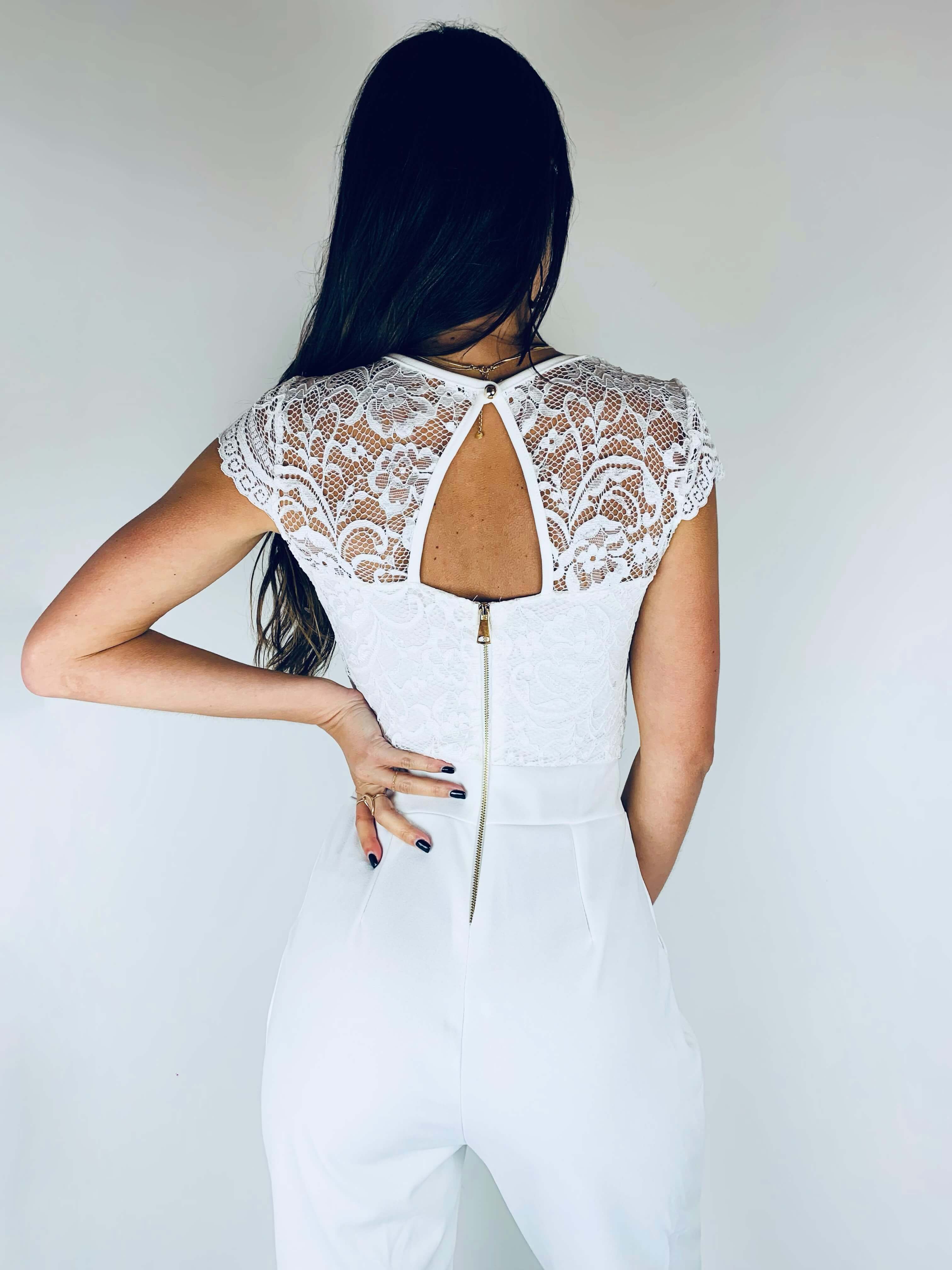 Cecile | Eleganter Spitzen-Jumpsuit mit kurzen Ärmeln
