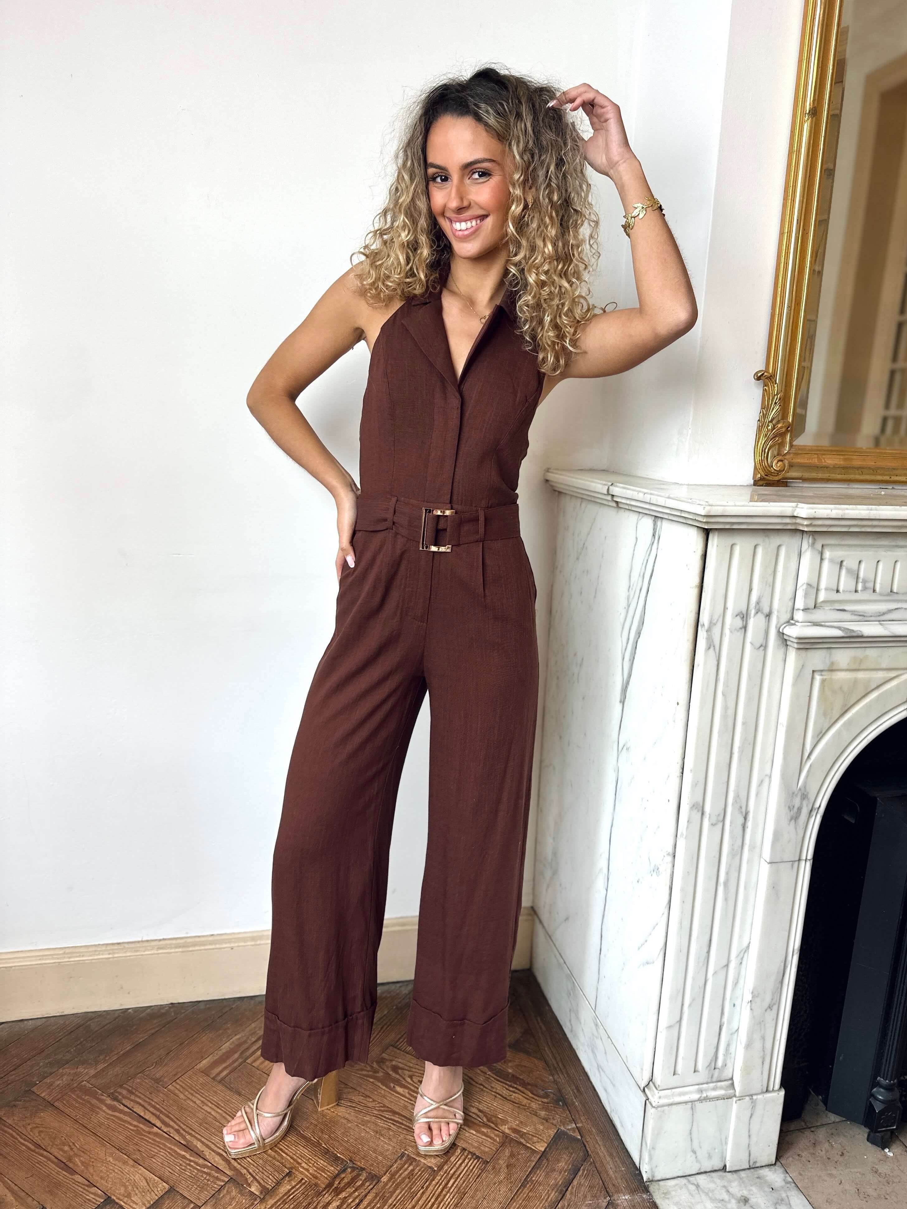 Johanna | Taillierter Jumpsuit mit Reverskragen und Gürtel
