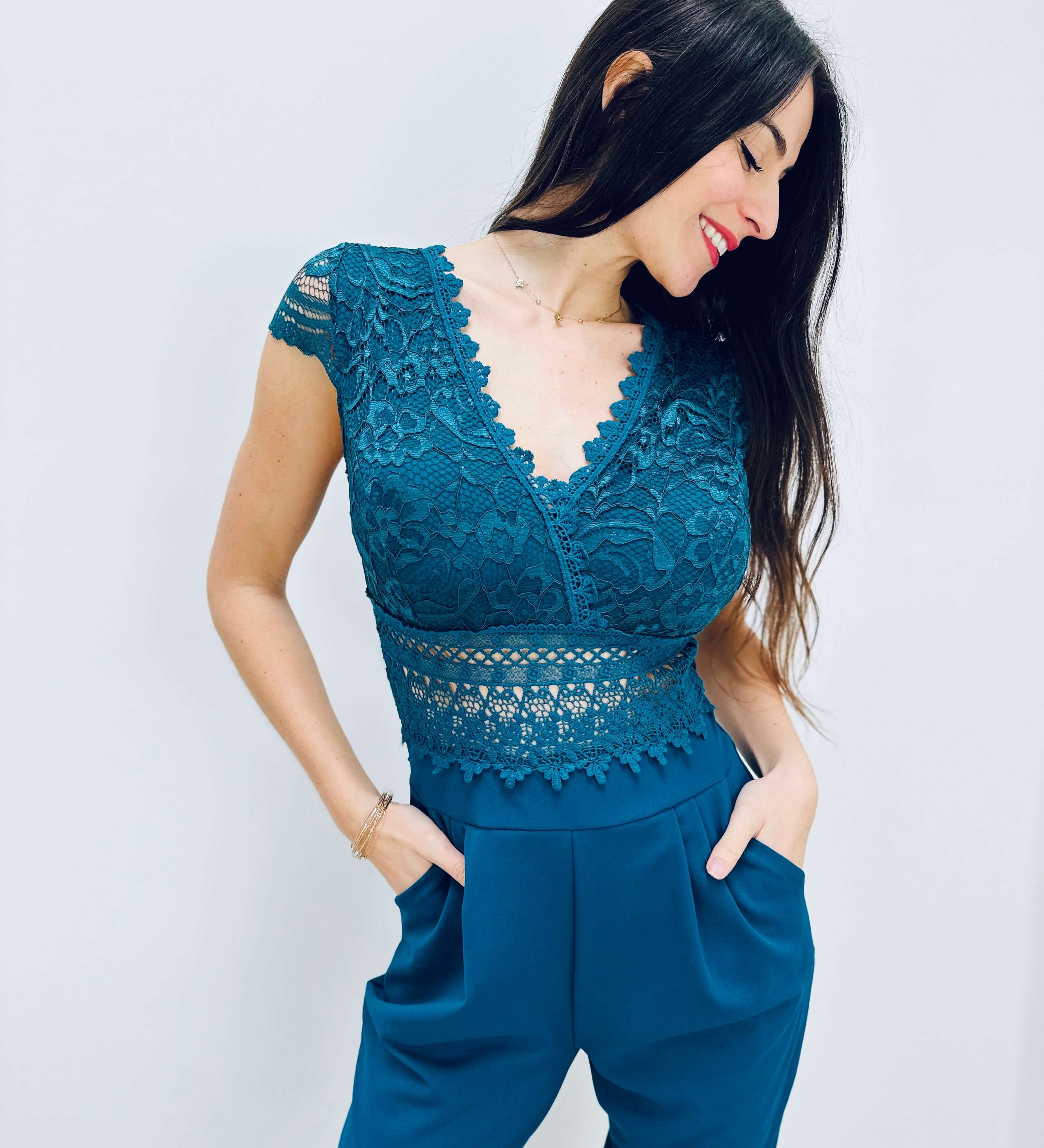 Cecile | Eleganter Spitzen-Jumpsuit mit kurzen Ärmeln