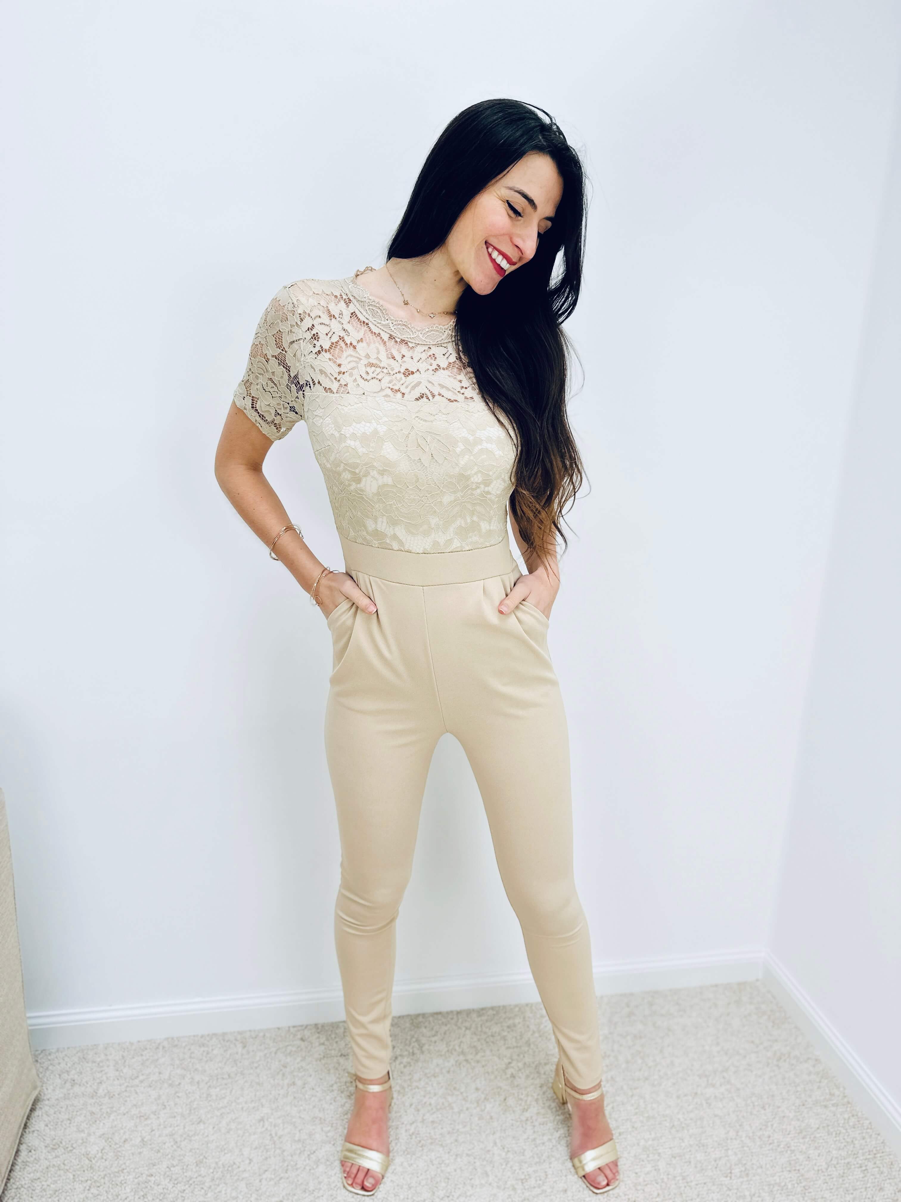 Jolanda | Eleganter Spitzen-Jumpsuit mit offenem Rücken