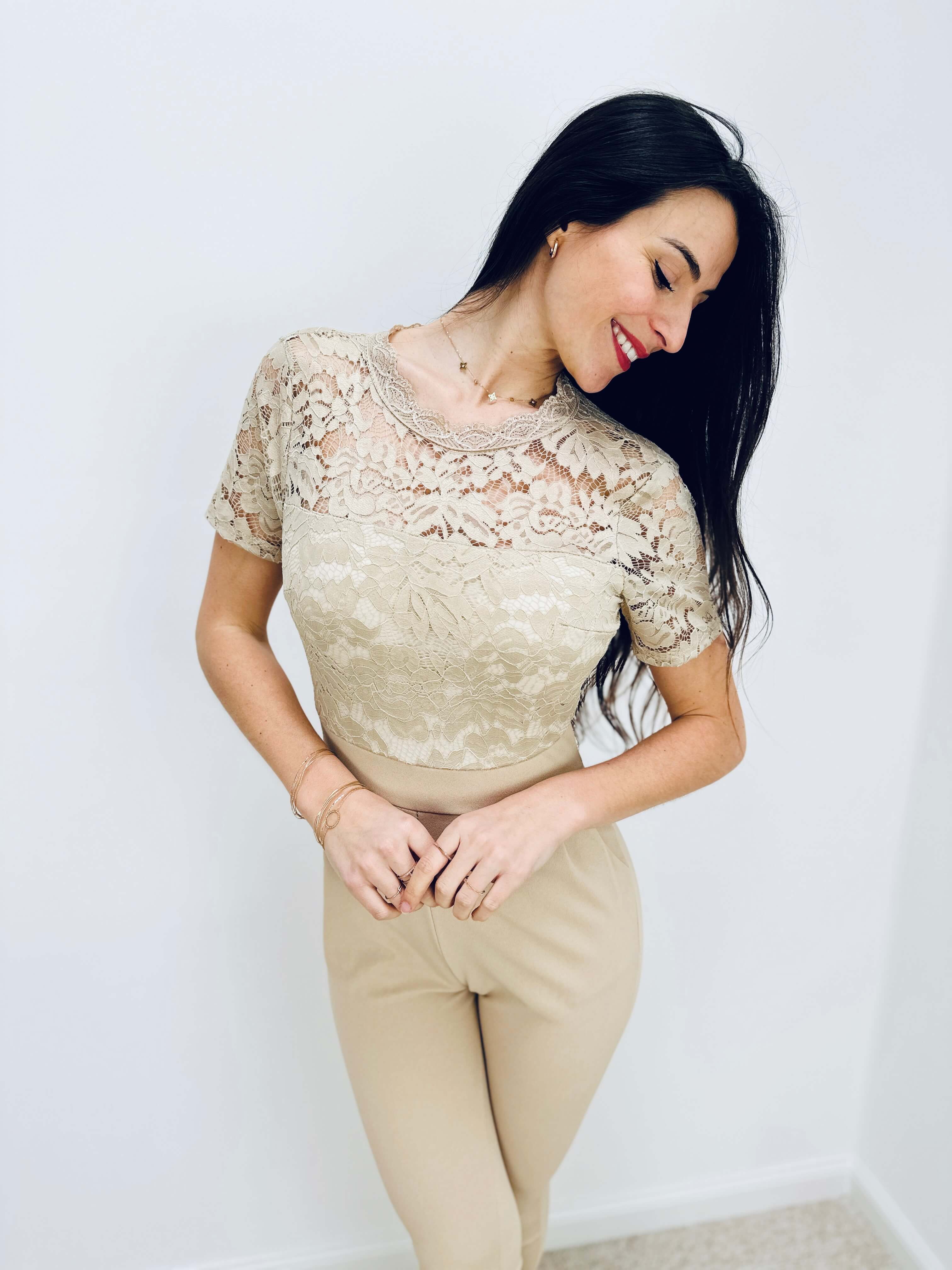 Jolanda | Eleganter Spitzen-Jumpsuit mit offenem Rücken