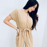 Milena | Fließender Jumpsuit mit Wickelausschnitt