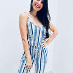 Gestreifter Jumpsuit mit Bindegürtel – Produktansicht 4