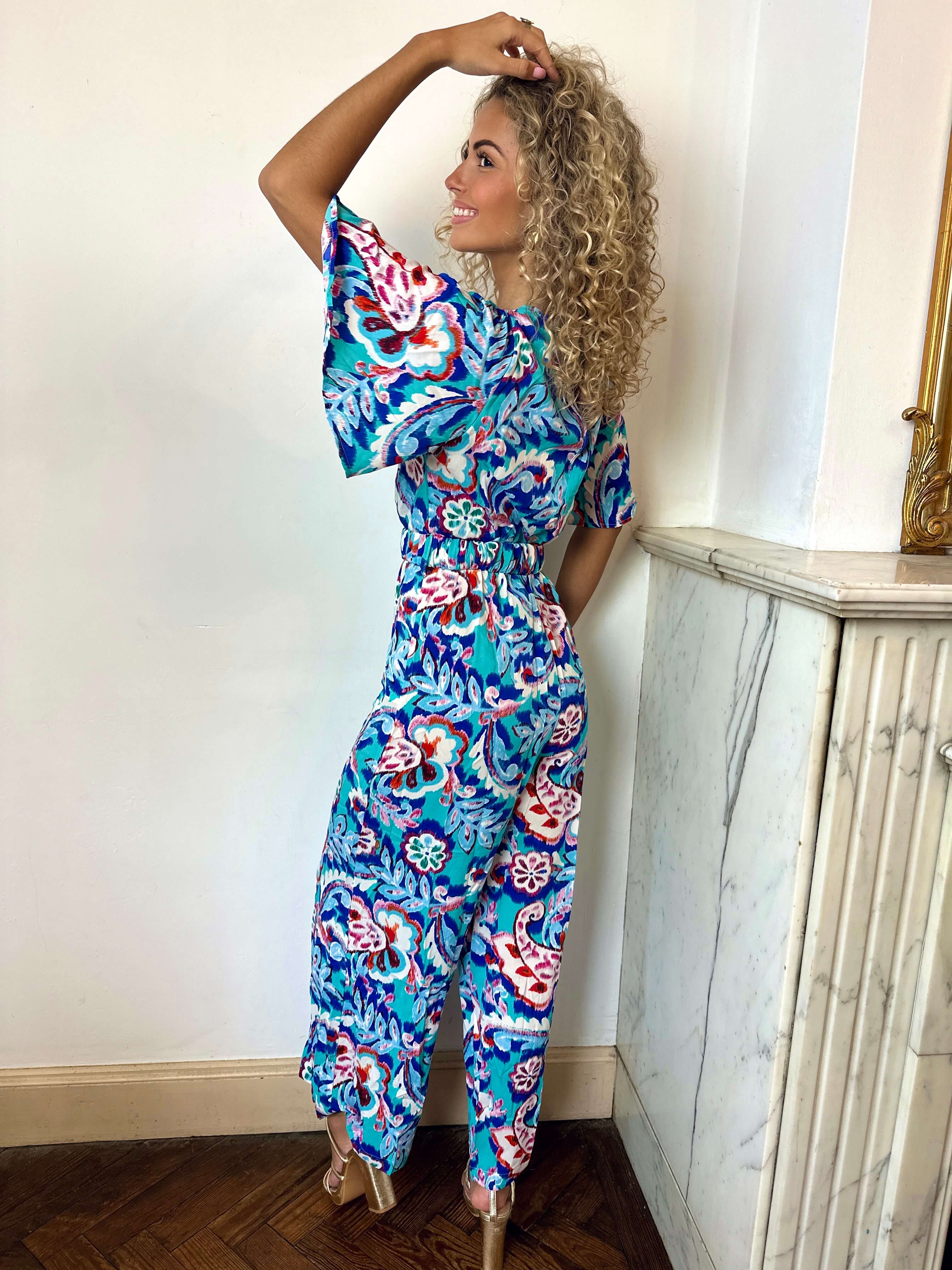 Bedruckter Jumpsuit mit Reverskragen und weitem Bein – Produktansicht 3