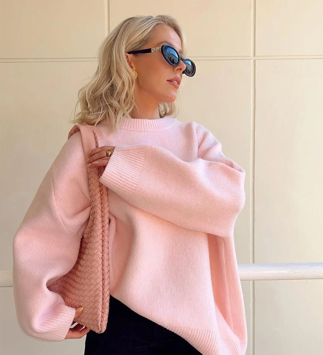 Trendiger Oversize-Pullover mit Rundhalsausschnitt – Produktansicht 5