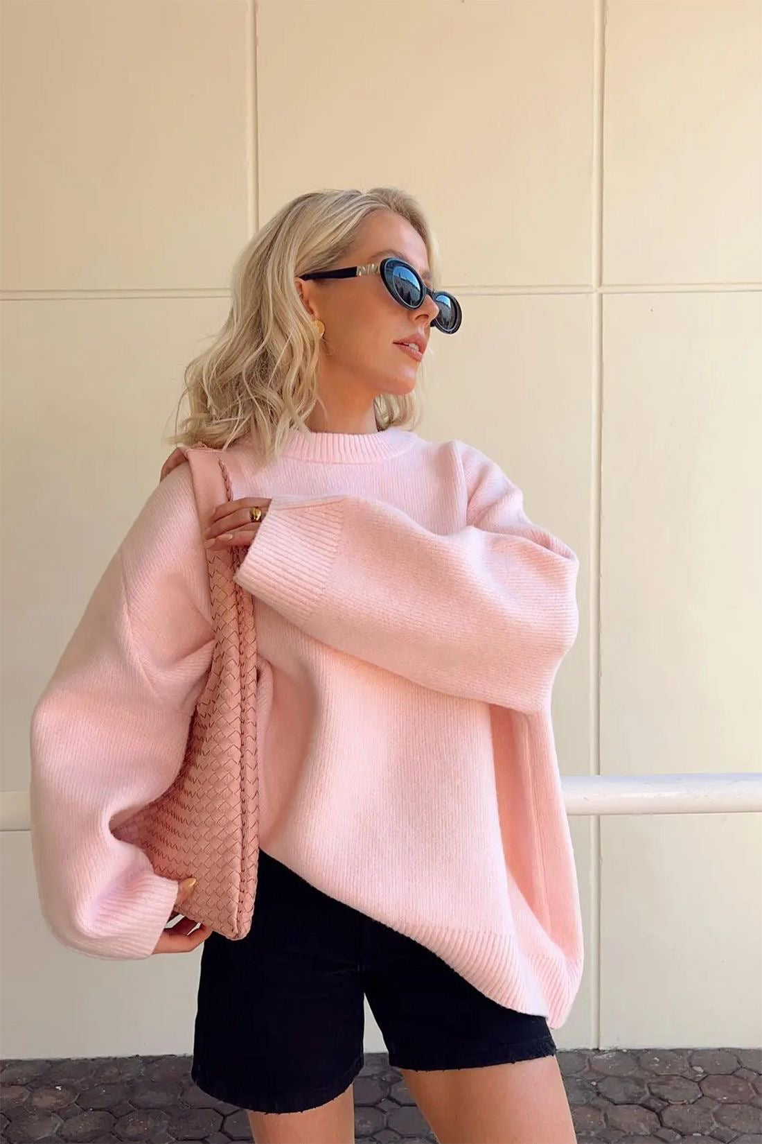 Trendiger Oversize-Pullover mit Rundhalsausschnitt – Produktansicht 5