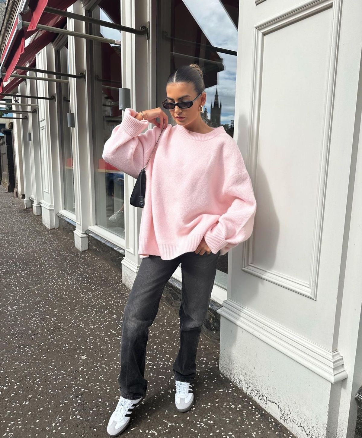Trendiger Oversize-Pullover mit Rundhalsausschnitt – Produktansicht 7