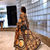 Bequemes Boho-Kleid mit buntem Druck mit Bindegürtel – Produktansicht 5
