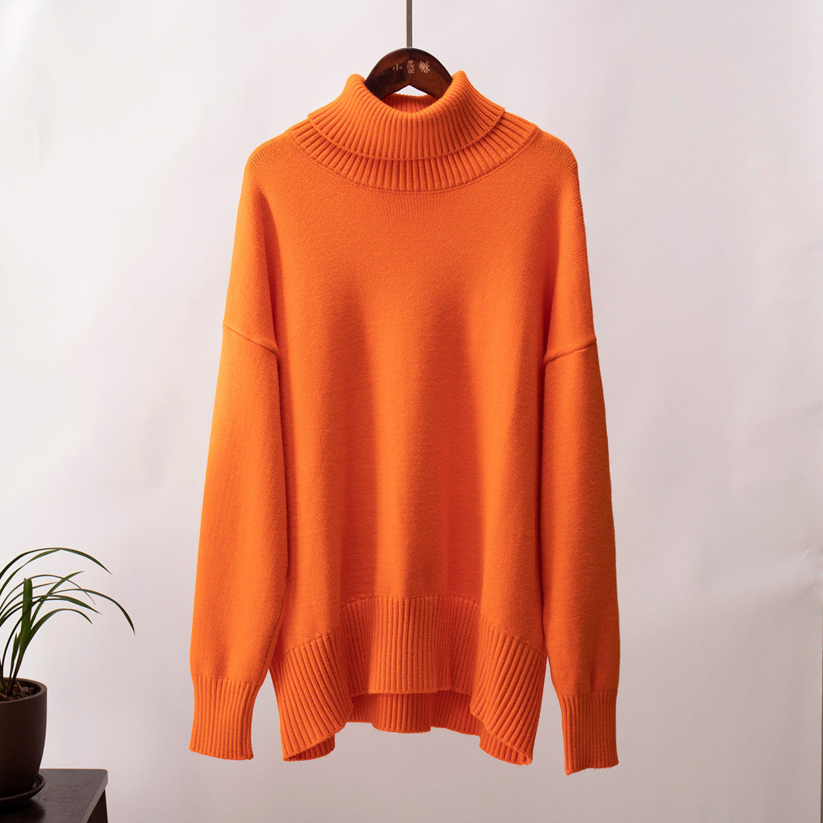 Luxuriöser weicher Rollkragenpullover mit Wollanteil – Produktansicht 8
