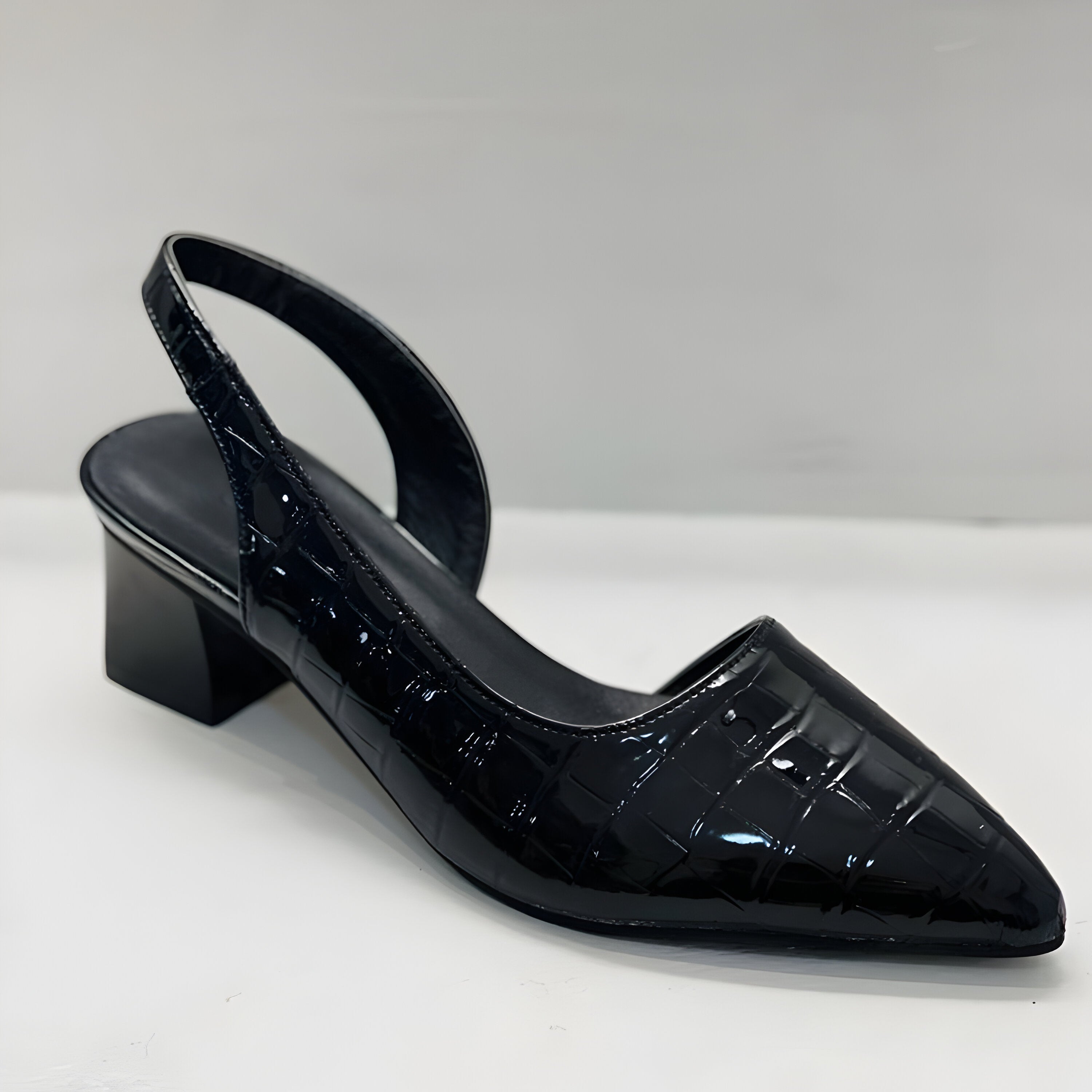 Bequeme Pumps mit weicher Dämpfung in Lederoptik – Produktansicht 4