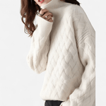 Luxuriöser Rollkragenpullover aus weichem Strick – Produktansicht 1