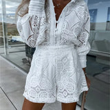 Elegantes zweiteiliges Ensemble mit Kleid mit Spitzendetails – Produktansicht 2