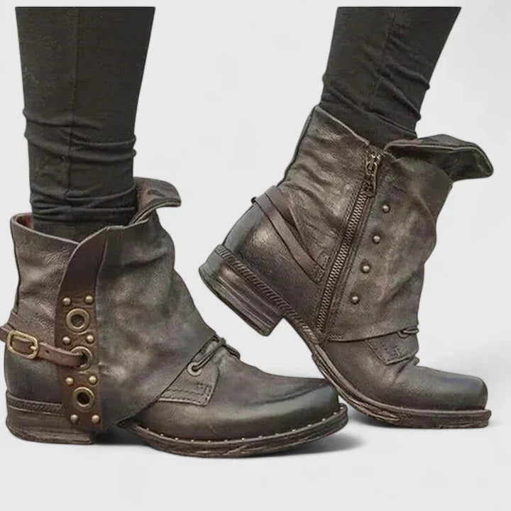 Bequeme Stiefel mit weicher Dämpfung in Wickeloptik – Produktansicht 1