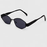 Markante Sonnenbrille im geradlinigen Design – Produktansicht 1