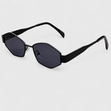 Markante Sonnenbrille im geradlinigen Design – Produktansicht 1