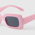 Sonnenbrille mit UV400-Gläsern und klarer Form – Produktansicht 12
