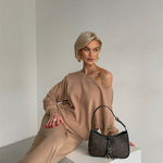 Elegantes Set aus Oberteil und Hose im schulterfreien Schnitt – Produktansicht 9