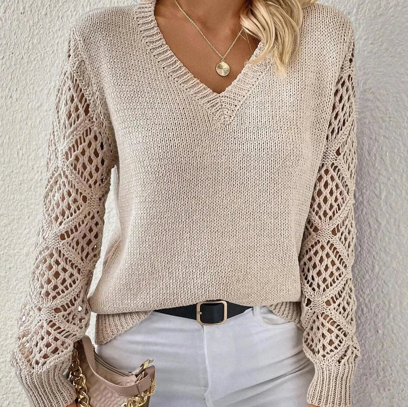 Zeitloser Pullover mit elegantem V-Ausschnitt – Produktansicht 2
