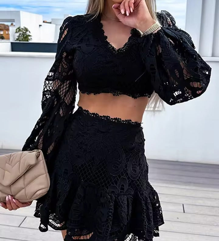 Elegantes zweiteiliges Ensemble mit Spitzendetails – Produktansicht 1