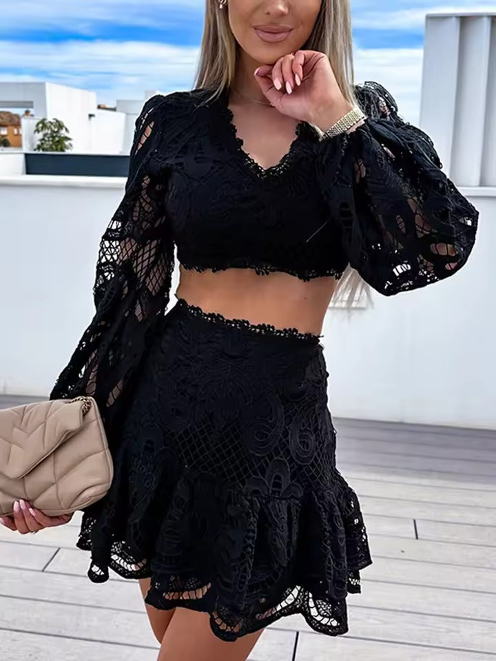 Elegantes zweiteiliges Ensemble mit Spitzendetails – Produktansicht 1