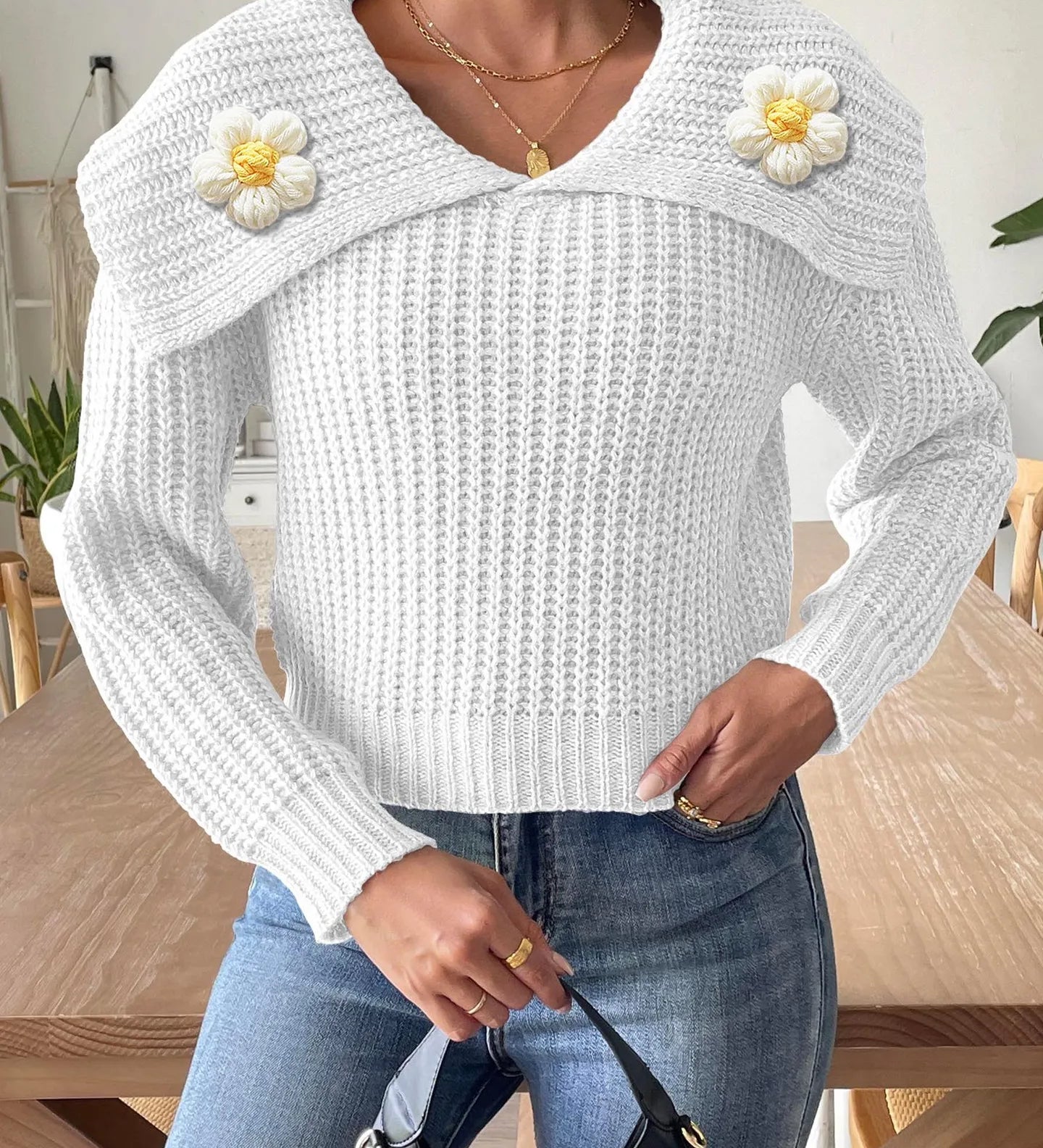 Eleganter Pullover mit verspieltem Blütenkragen – Produktansicht 6