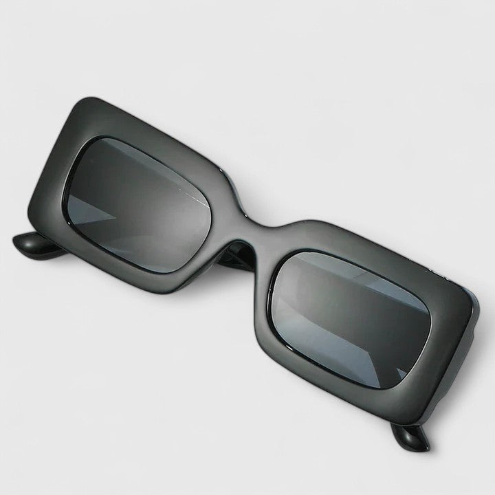 Sonnenbrille mit UV400-Gläsern und klarer Form – Produktansicht 8