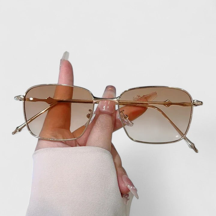 Sonnenbrille mit kantiger Fassung – Produktansicht 4