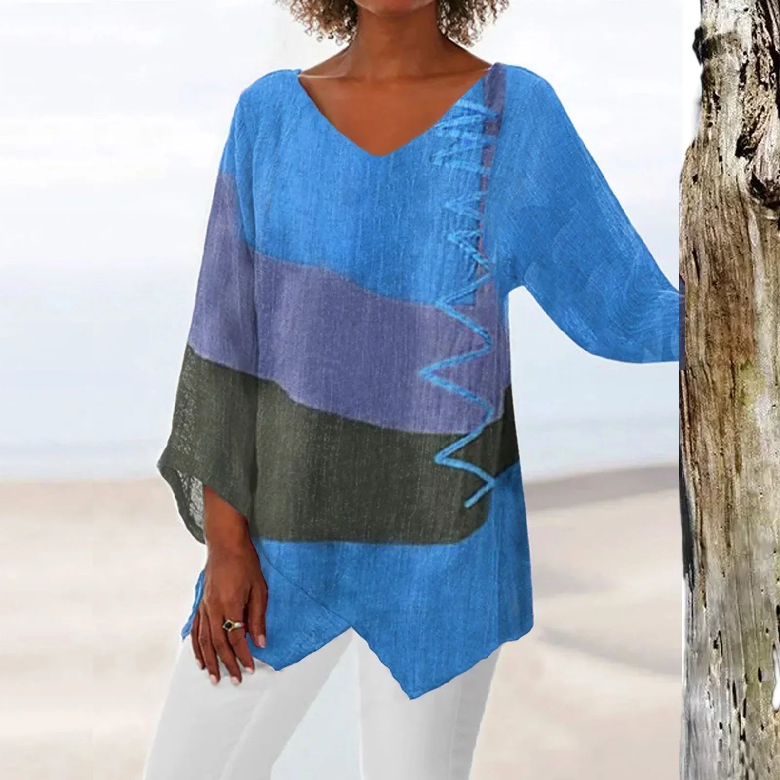 Lässige Bluse mit V-Ausschnitt – Produktansicht 4